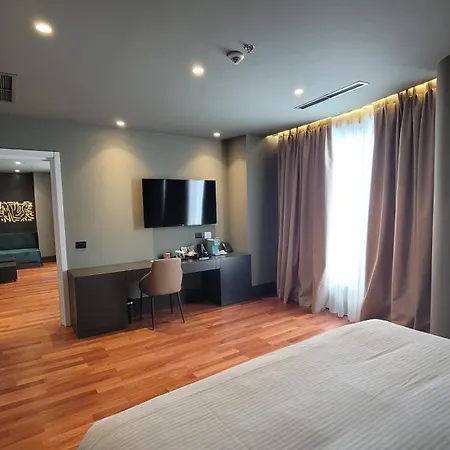 Arka Art Hotel 5*
