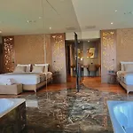 Arka Art Hotell 5*