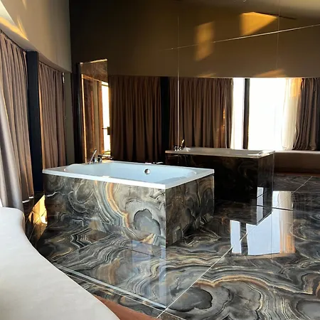 Arka Art Hotel Kashari