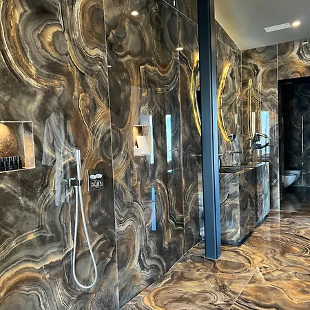 Arka Art Hotel 5*
